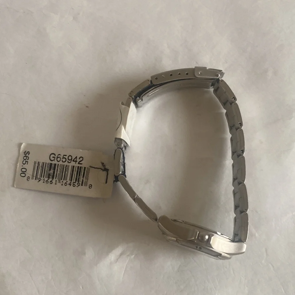 GUESS Silver Tone Stainless Calendar Wrist Watch $65 NWT Working Battery
